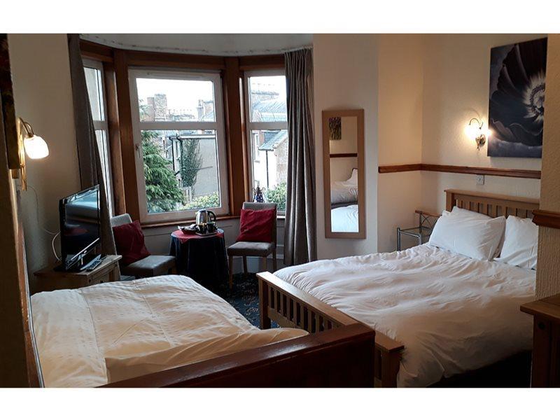 אינברנס Cedar Villa Guest House מראה חיצוני תמונה