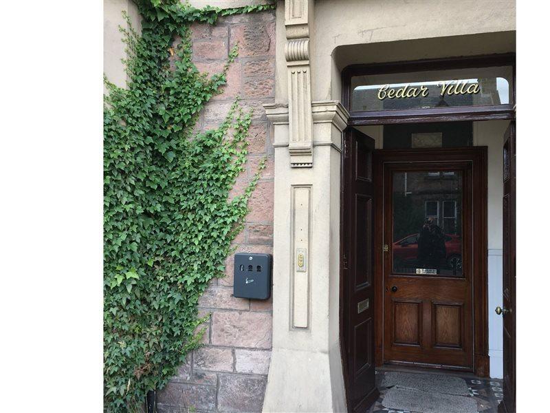 אינברנס Cedar Villa Guest House מראה חיצוני תמונה