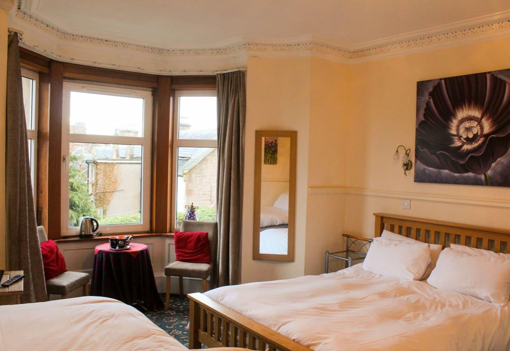 אינברנס Cedar Villa Guest House מראה חיצוני תמונה