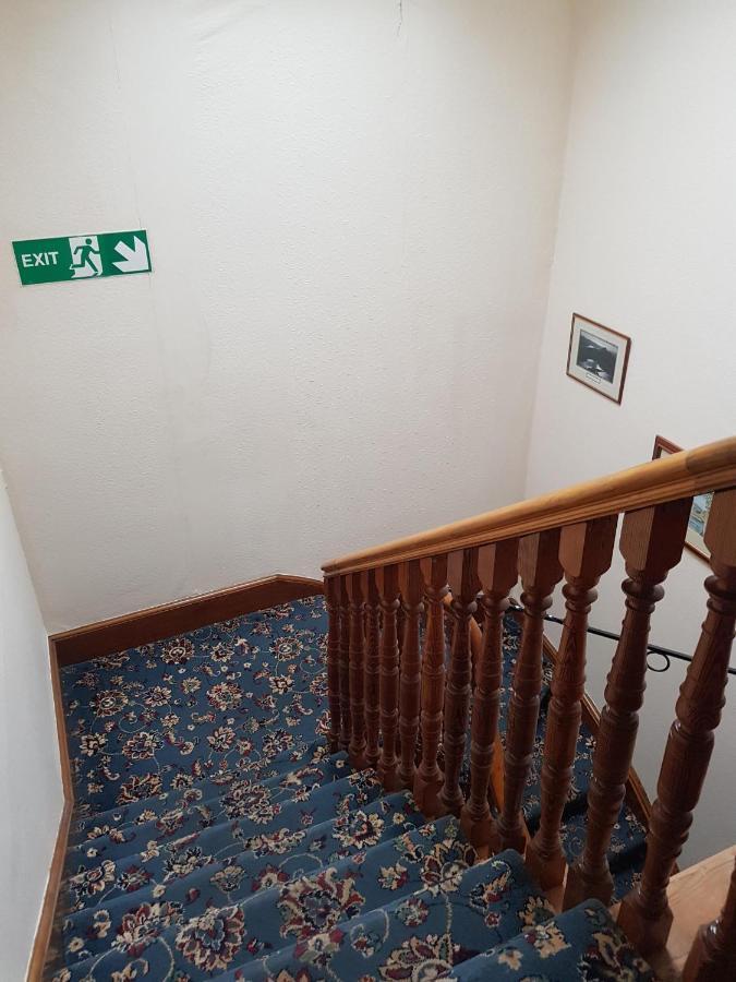 אינברנס Cedar Villa Guest House מראה חיצוני תמונה
