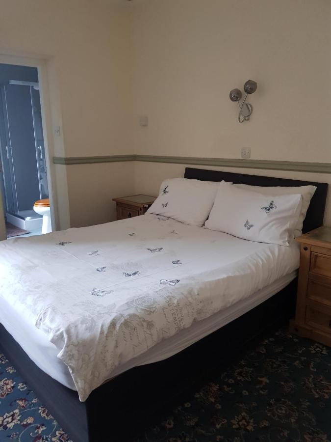 אינברנס Cedar Villa Guest House מראה חיצוני תמונה